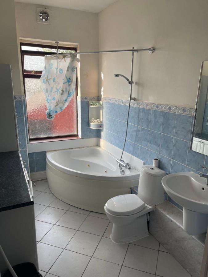 Quite Broad Resr 1 Hotel Coventry Ngoại thất bức ảnh
